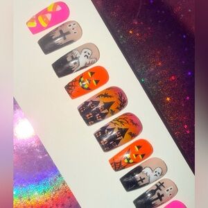 Trick or Treat Haunted Graveyard Halloween Themed Set of Press-On Nails